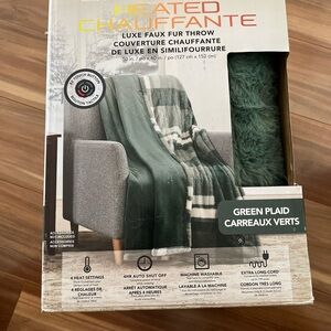 Berkshire Green Plaid Heated Faux Fur Throw